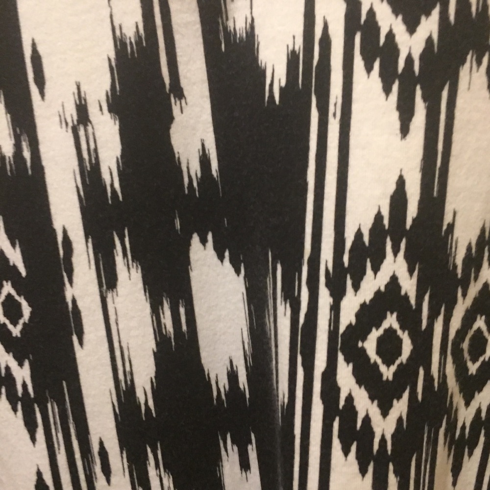 Women's lovely top, NWOT - Picture 5 of 7